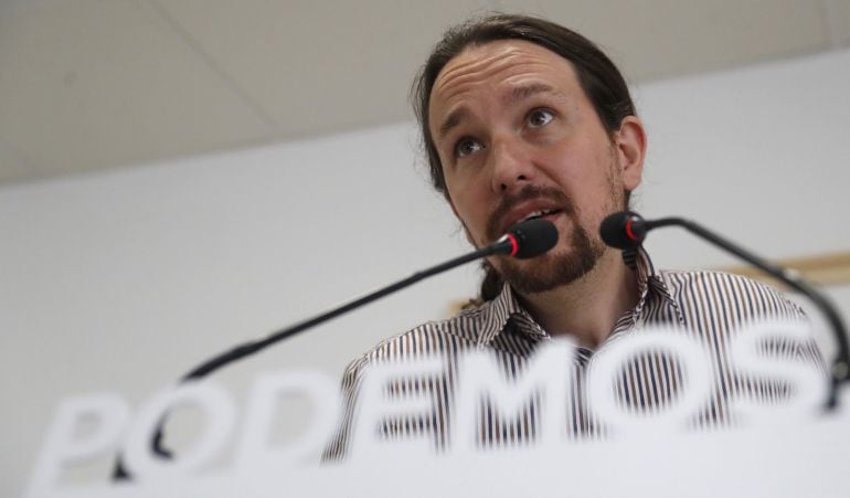 El secretario general de Podemos, Pablo Iglesias, durante la rueda de prensa ofrecida en la sede de la formación, en Madrid