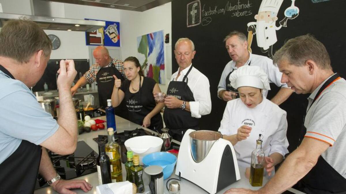 ¿Habrán conseguido que un jugador del Eibar les haga un menú navideño?