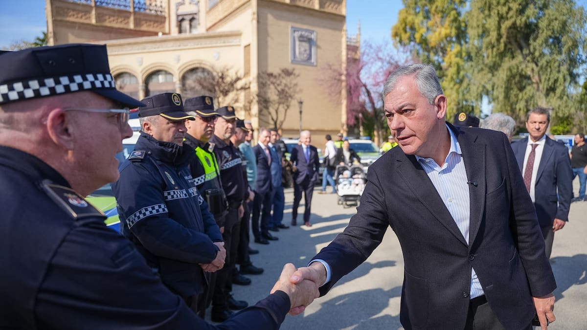 La Policía Local multará desde el lunes a los usuarios de patinetes que incumplan la nueva normativa