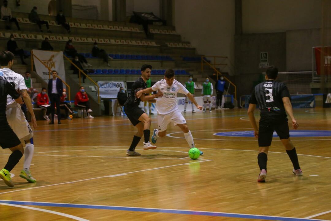 Imagen del partido disputado entre el JERUBEX Santiago Futsal y Rivas en Santa Isabel
