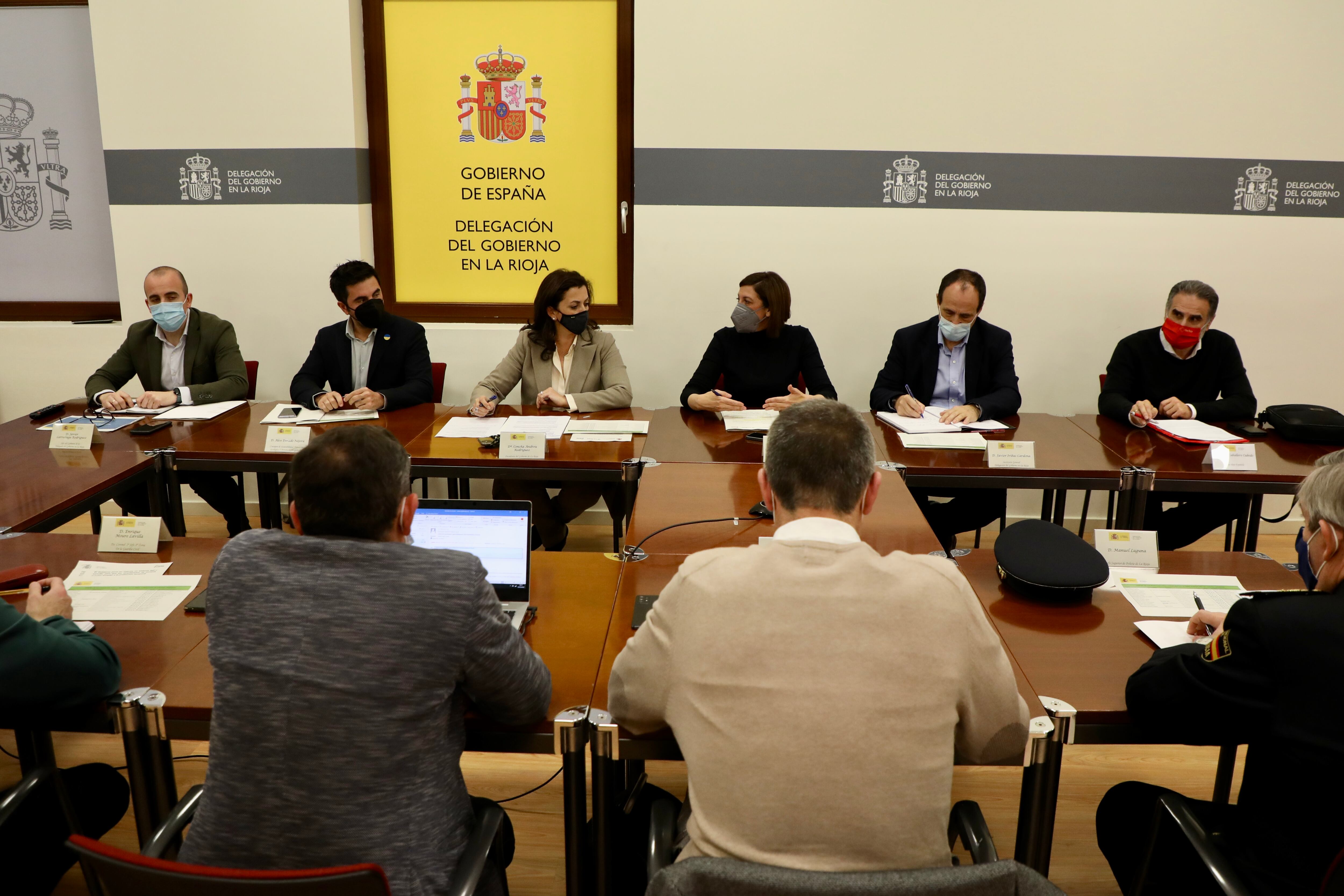 Reunión del Centro de Coordinación para la Respuesta a la Crisis Humanitaria que ha puesto en marcha la Delegación del Gobierno junto con el Ejecutivo regional para abordar la gestión de la asistencia a las personas desplazadas de Ucrania.