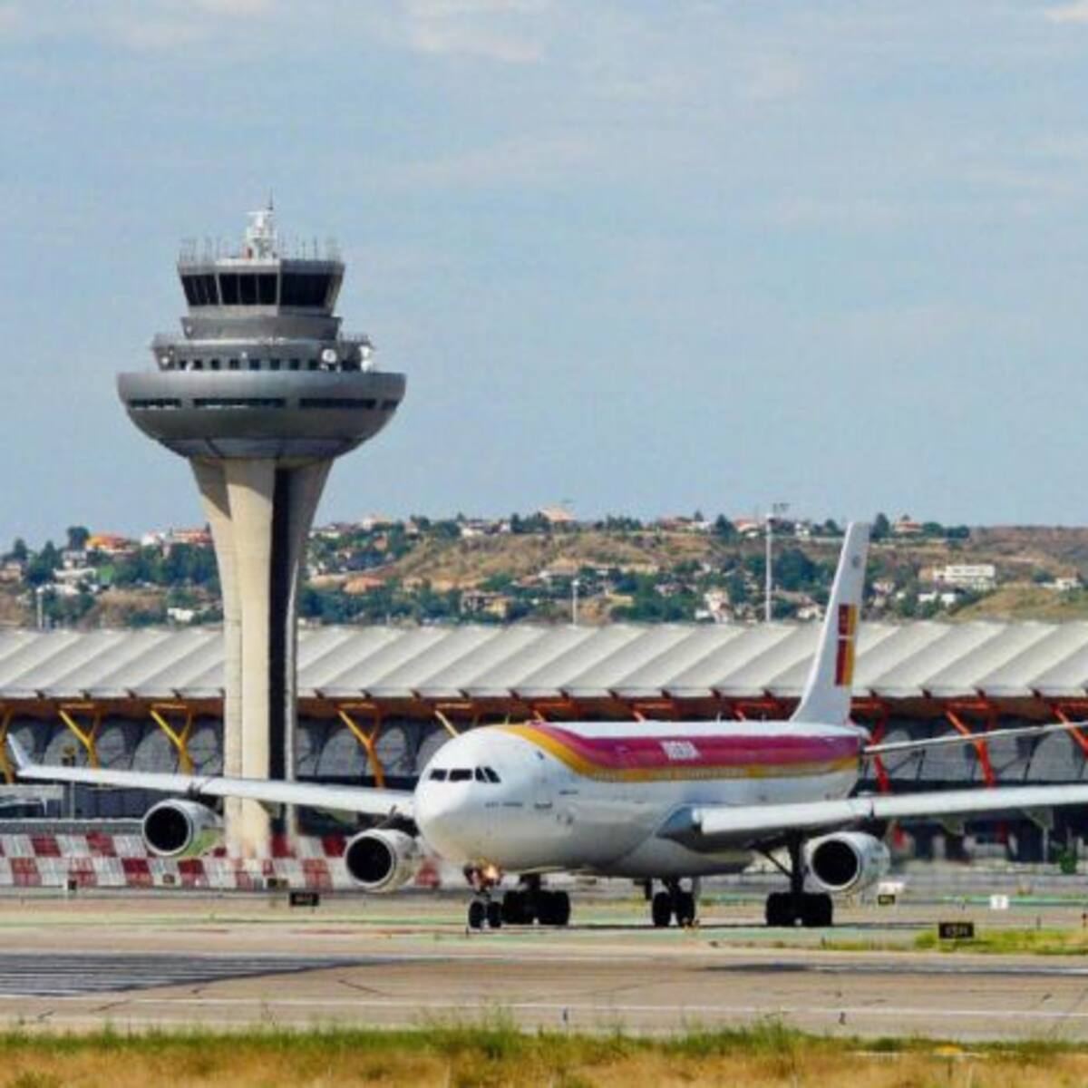 La ampliación del aeropuerto de Barajas supondría un incremento de al menos el 20% de las emisiones contaminantes