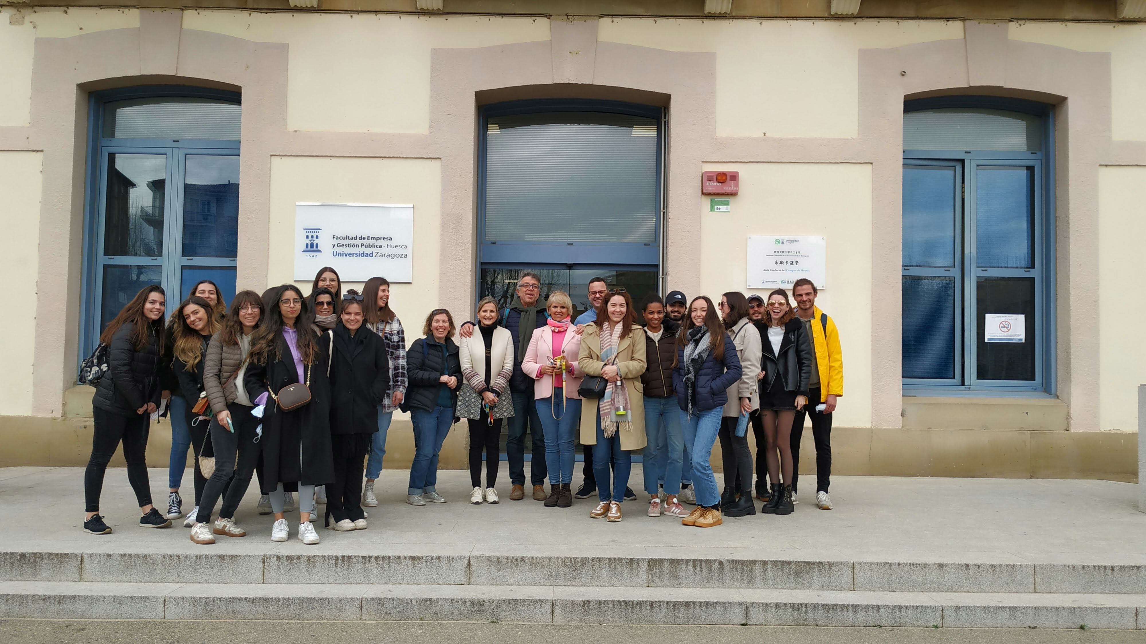 Estudiantes franceses de Turismo en el Campus de Huesca