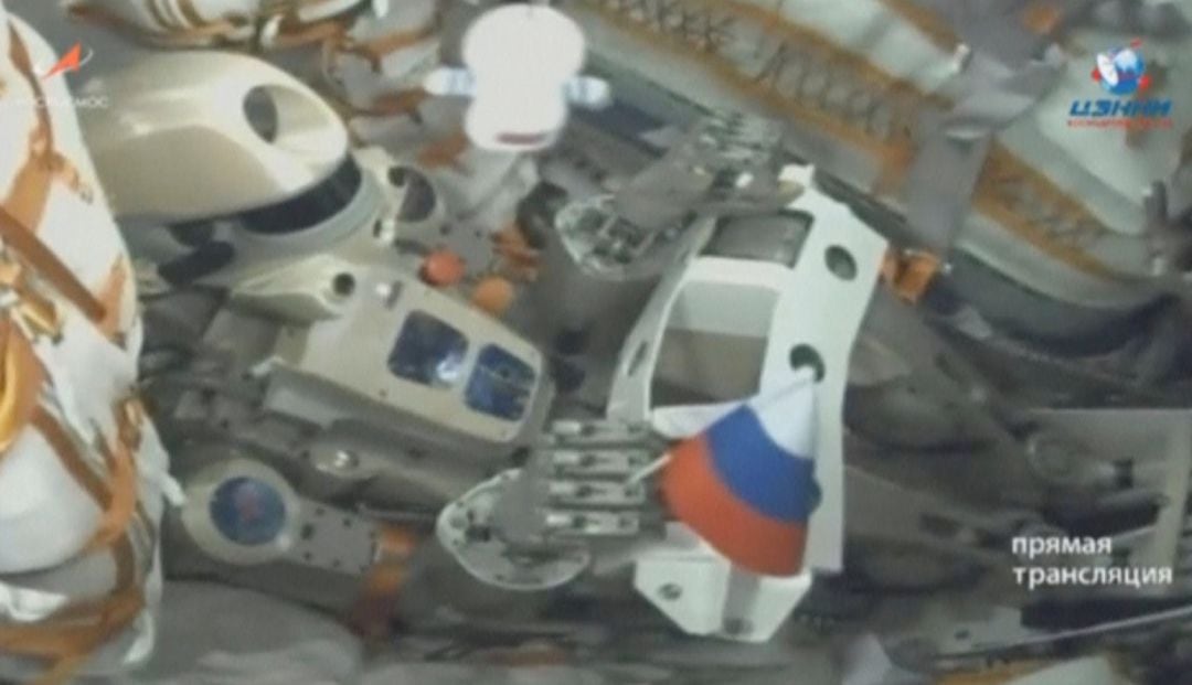 El androide en el interior de la Soyuz.