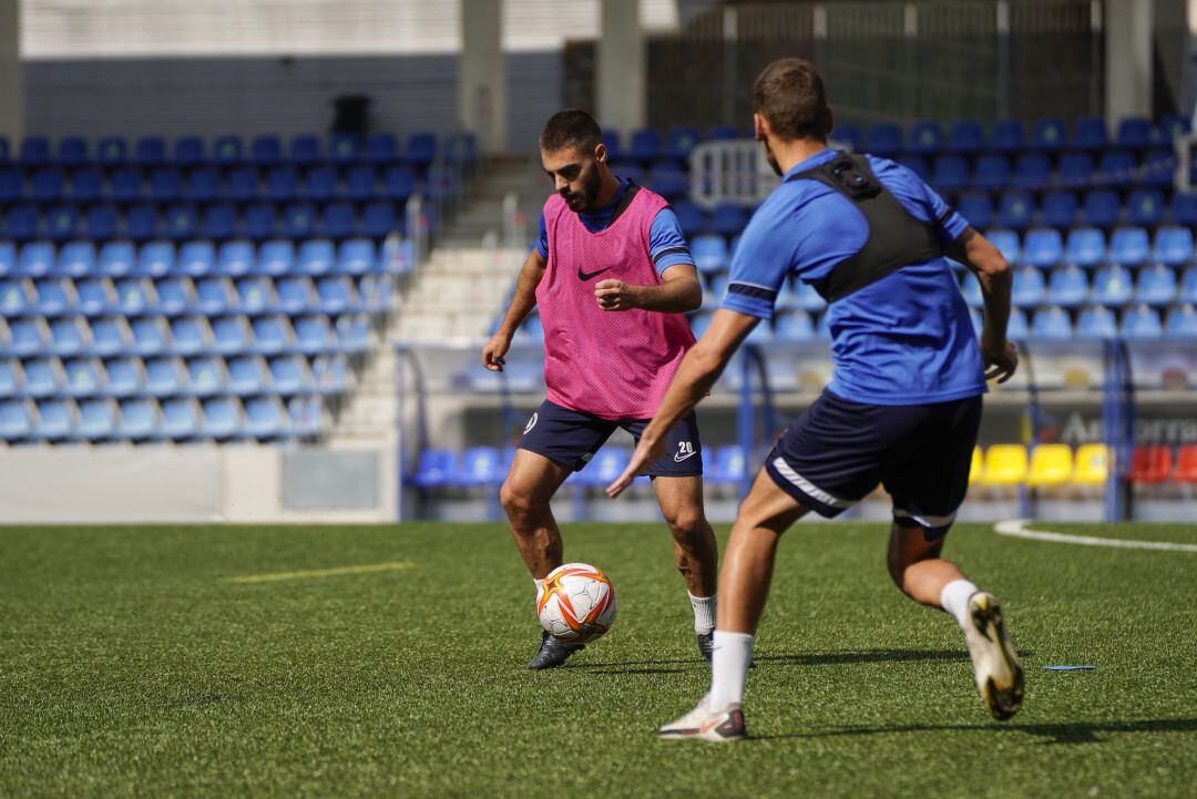 Els jugadors entrenant a l'Estadi Nacional.
