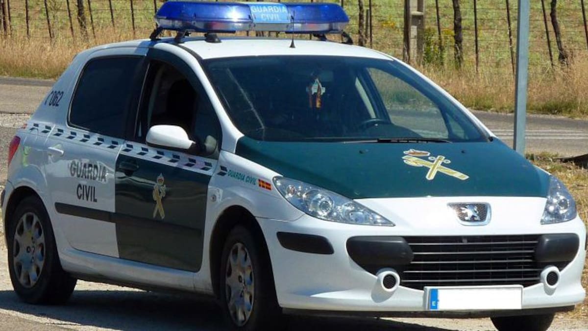 La Justicia expulsa de la localidad malagueña de Tolox a un guardia civil condenado por amenazar a un vecino