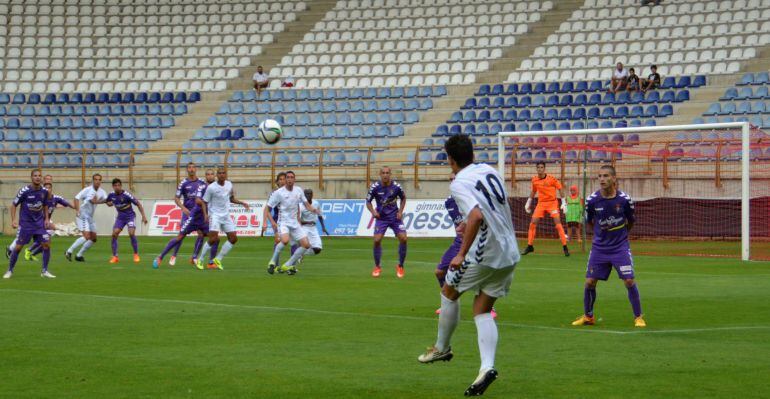 Imagen del enfrentamiento de la Cultural y el Valladolid B en el Torneo Aspire