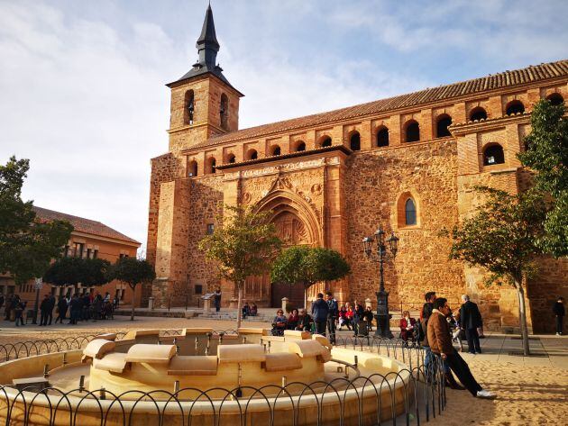 Iglesia de Santiago el Mayor de Torrenueva.