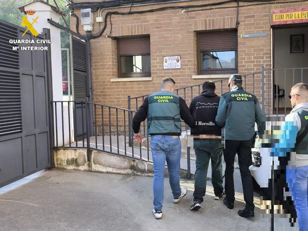 Detenido un hombre por alterar la convivencia en El Hornillo