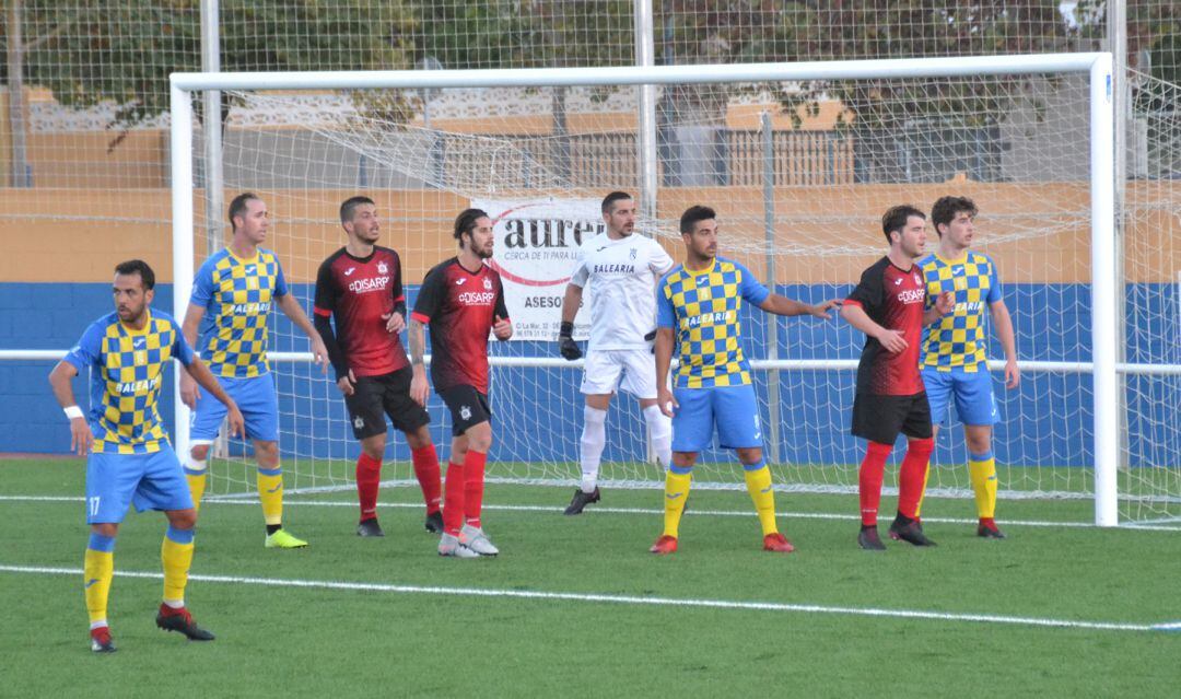 Defensa dianense frente al Portuarios.