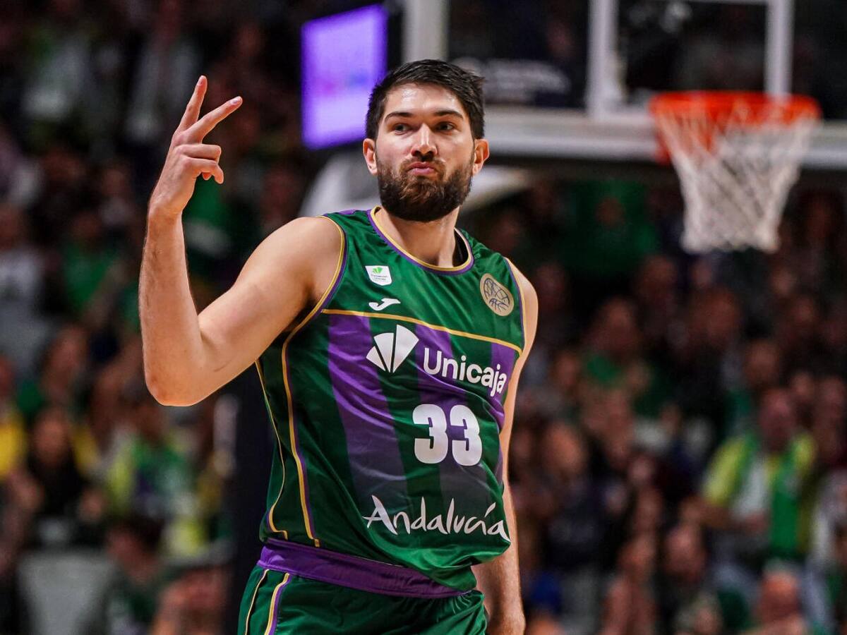 El Unicaja solventa el obstáculo del Joventut y acaba primero (86-74)