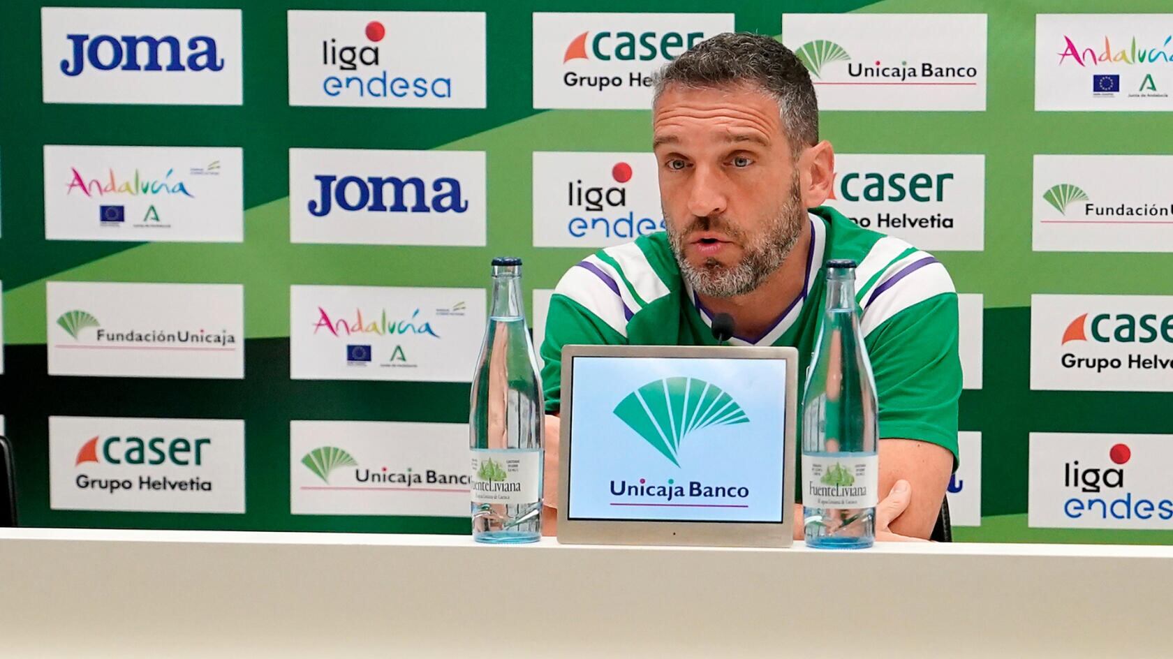 Ibon Navarro, en la sala de prensa de La Rosaleda