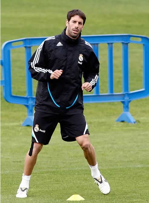 Van Nistelrooy se ejercita en el entrenamiento del Real Madrid