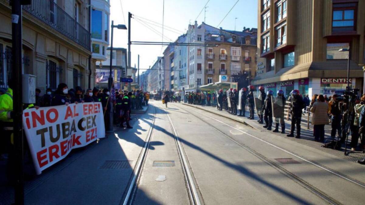 Eduardo Ibernia, comité de Tubacex: "La solución la tiene la dirección, nosotros hemos hecho propuestas y se niegan a retirar los despidos forzosos