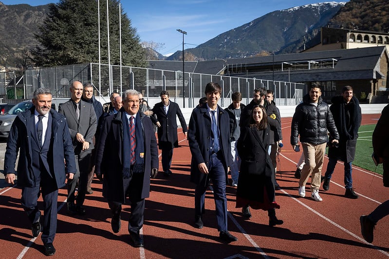 Joan Laporta visita l&#039;estadi Comunal, acompanyat de les autoritats de la capital