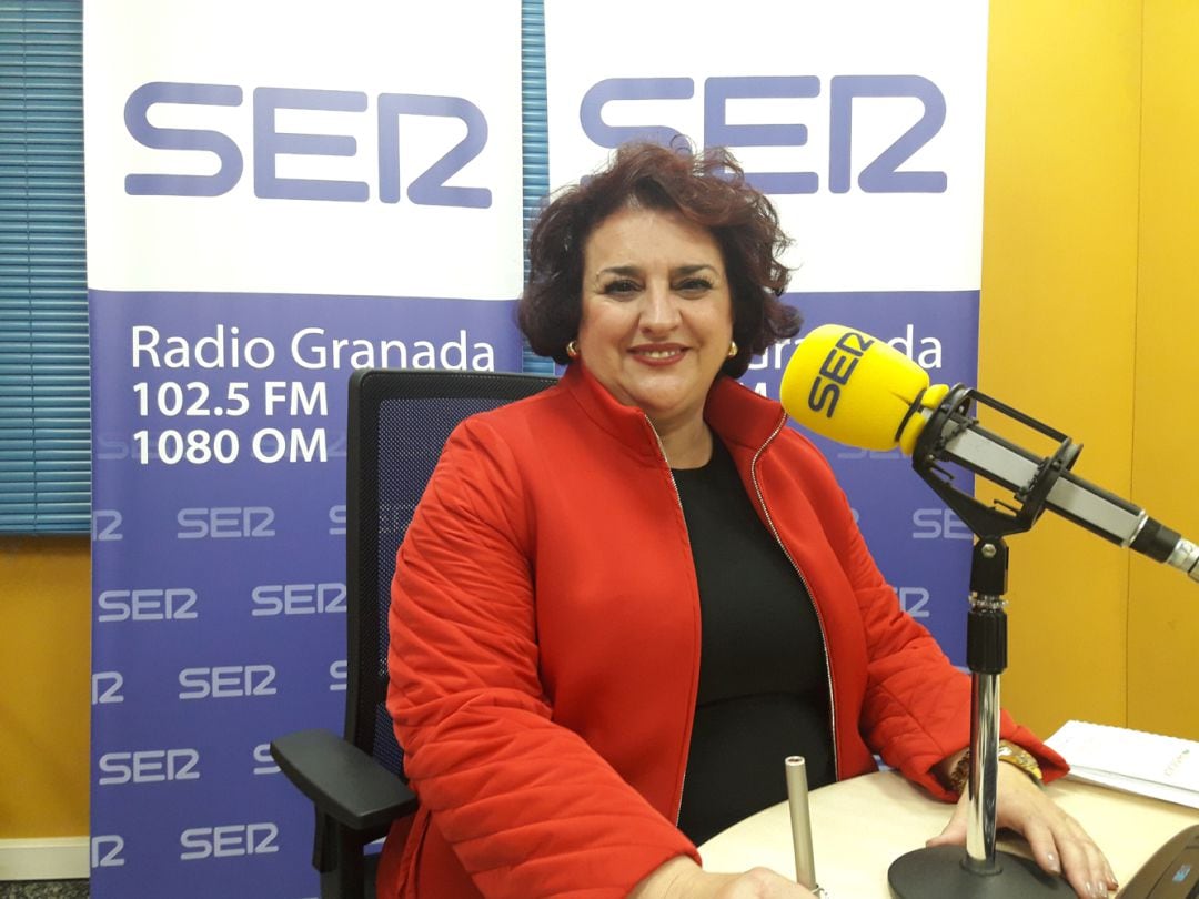 Teresa Jiménez, en los estudios de Radio Granada