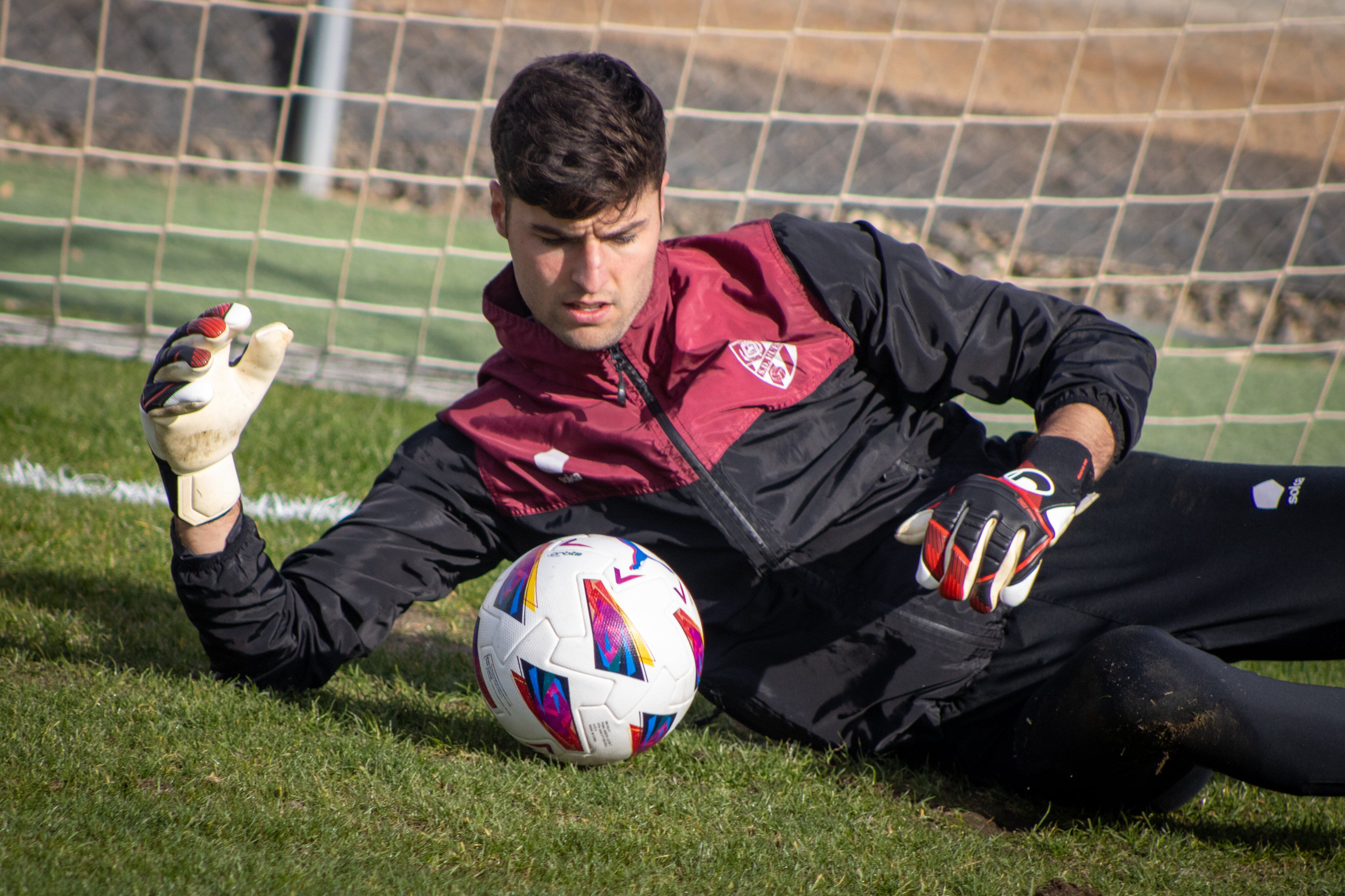 Juan Pérez, portero de la SD Huesca