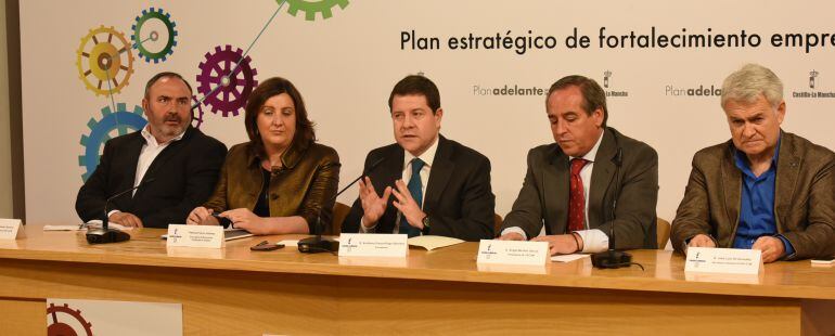 Firma del Plan Adelante