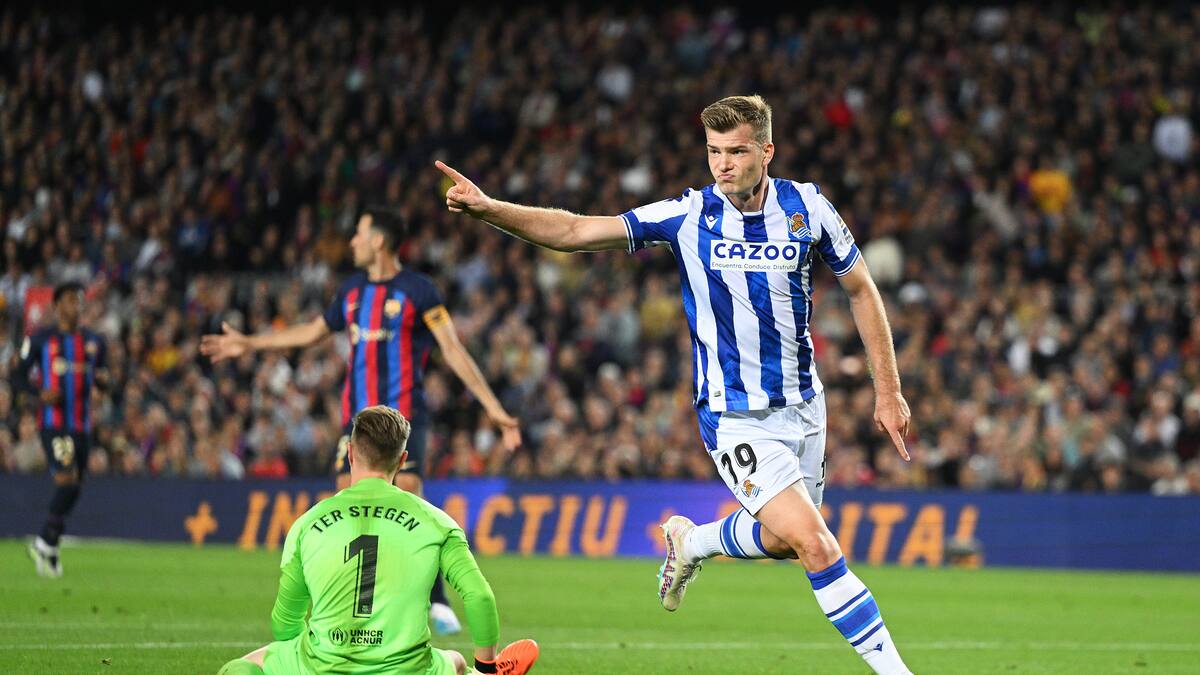 La Real Sociedad se agarra a la Champions contra un Barça con resaca liguera