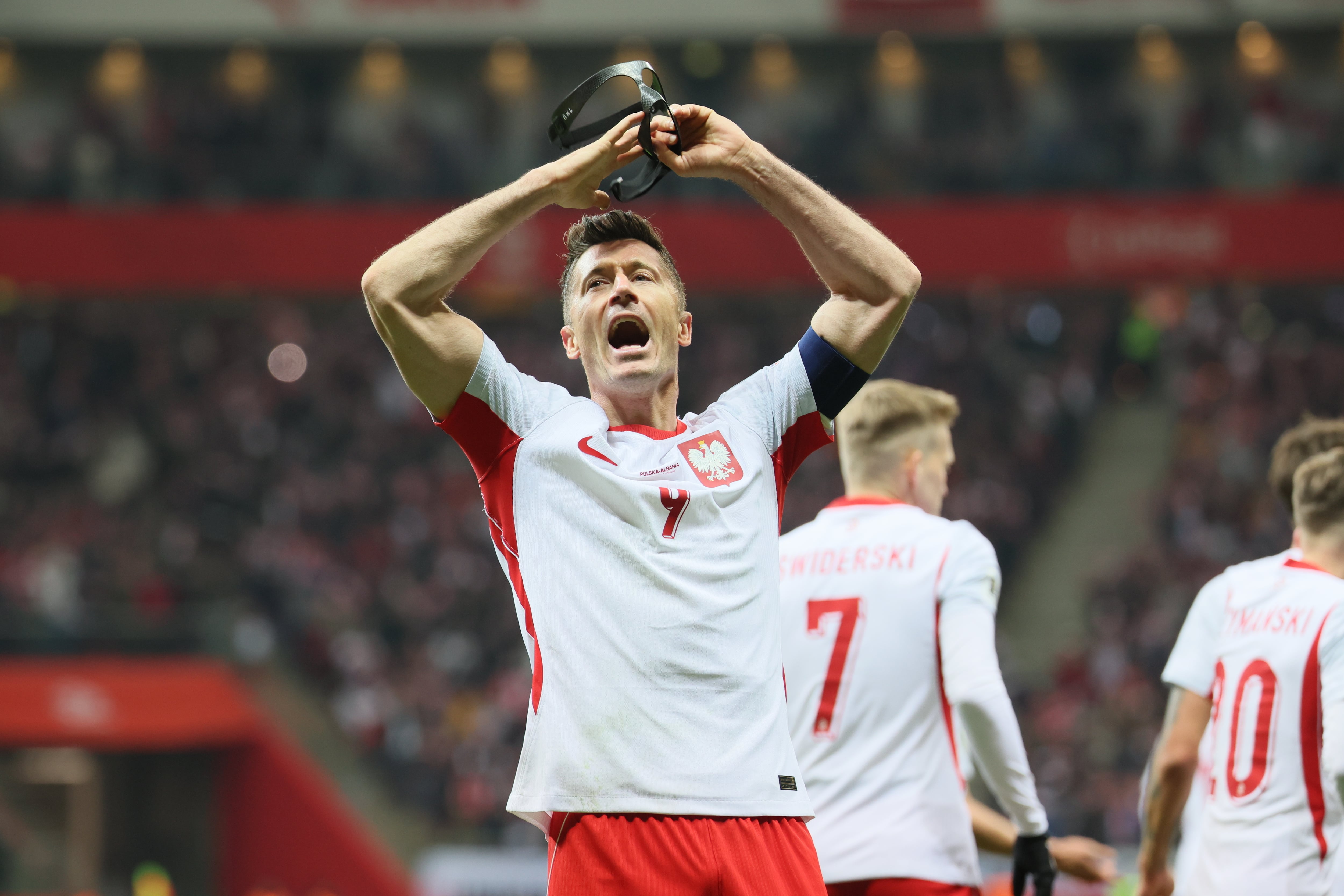 Lewandowski celebra su tanto en las semifinales. EFE/EPA/LESZEK SZYMANSKI POLAND OUT
