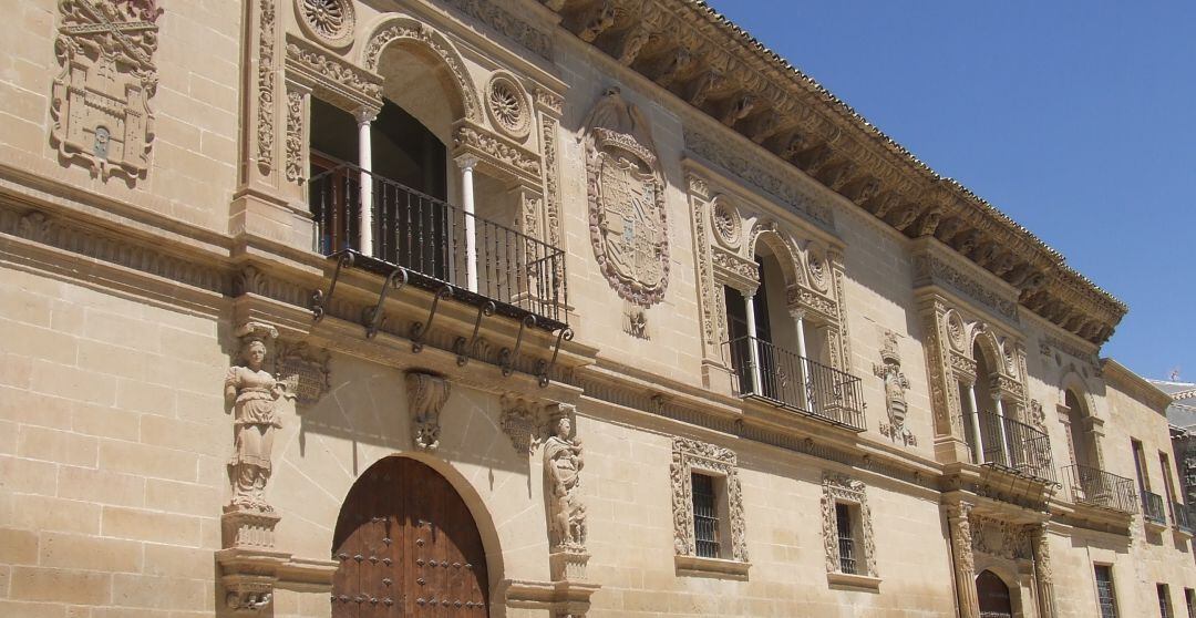 El ayuntamiento de Baeza ya tiene horario laboral de 35 horas