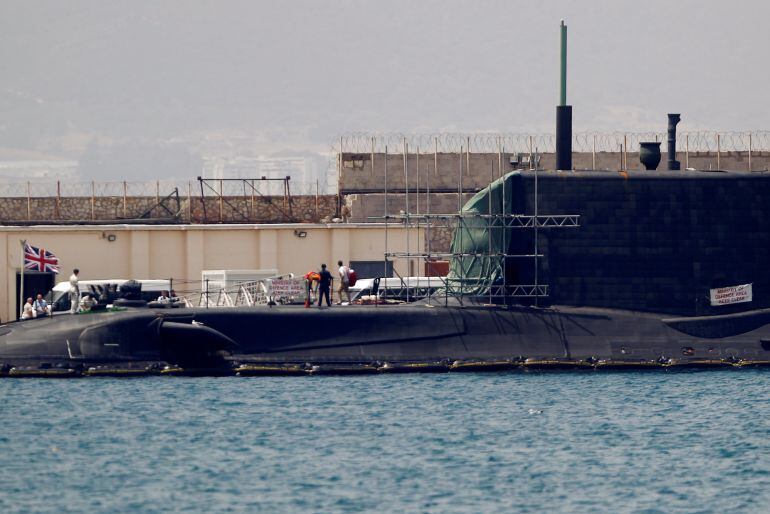 El submarino continúa atracado en el Puerto de Gibraltar.