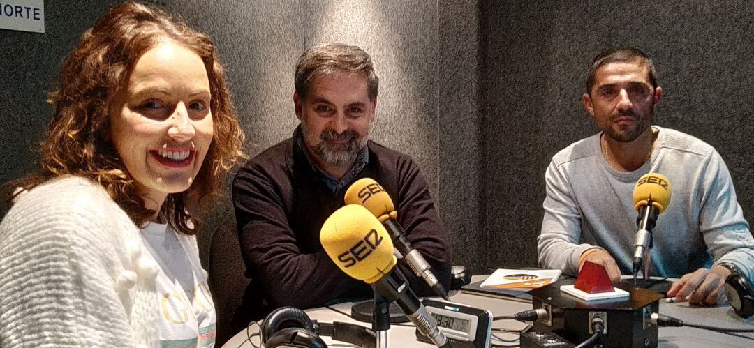 Lucía Fernández (PP) y Martín Perdiguero (Cs) en la tertulia política de Hoy por Hoy 