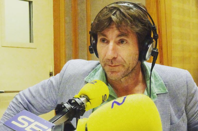 Antonio de la Torre, en los estudios de la Cadena SER.