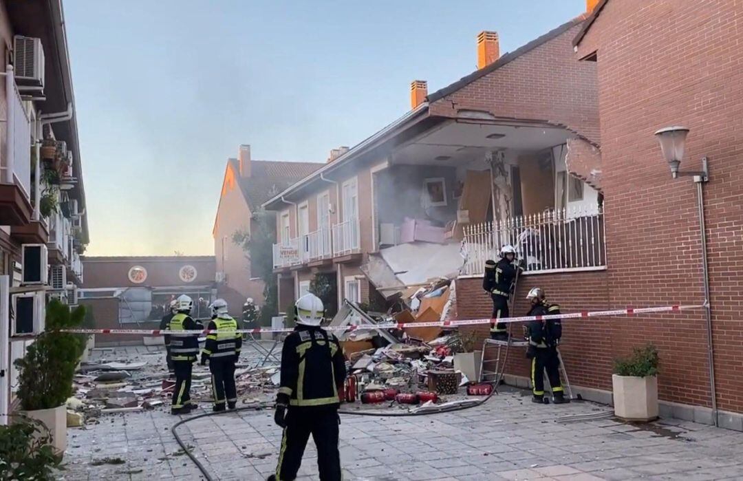 El suceso ocurría el domingo por la mañana y la vivienda ha sufrido graves daños como consecuencia de una explosión que no ha causado víctimas. El suceso ha ocurrido sobre las ocho de la mañana en una casa de dos plantas situada en el número 55 de la calle Fernando el Católico.