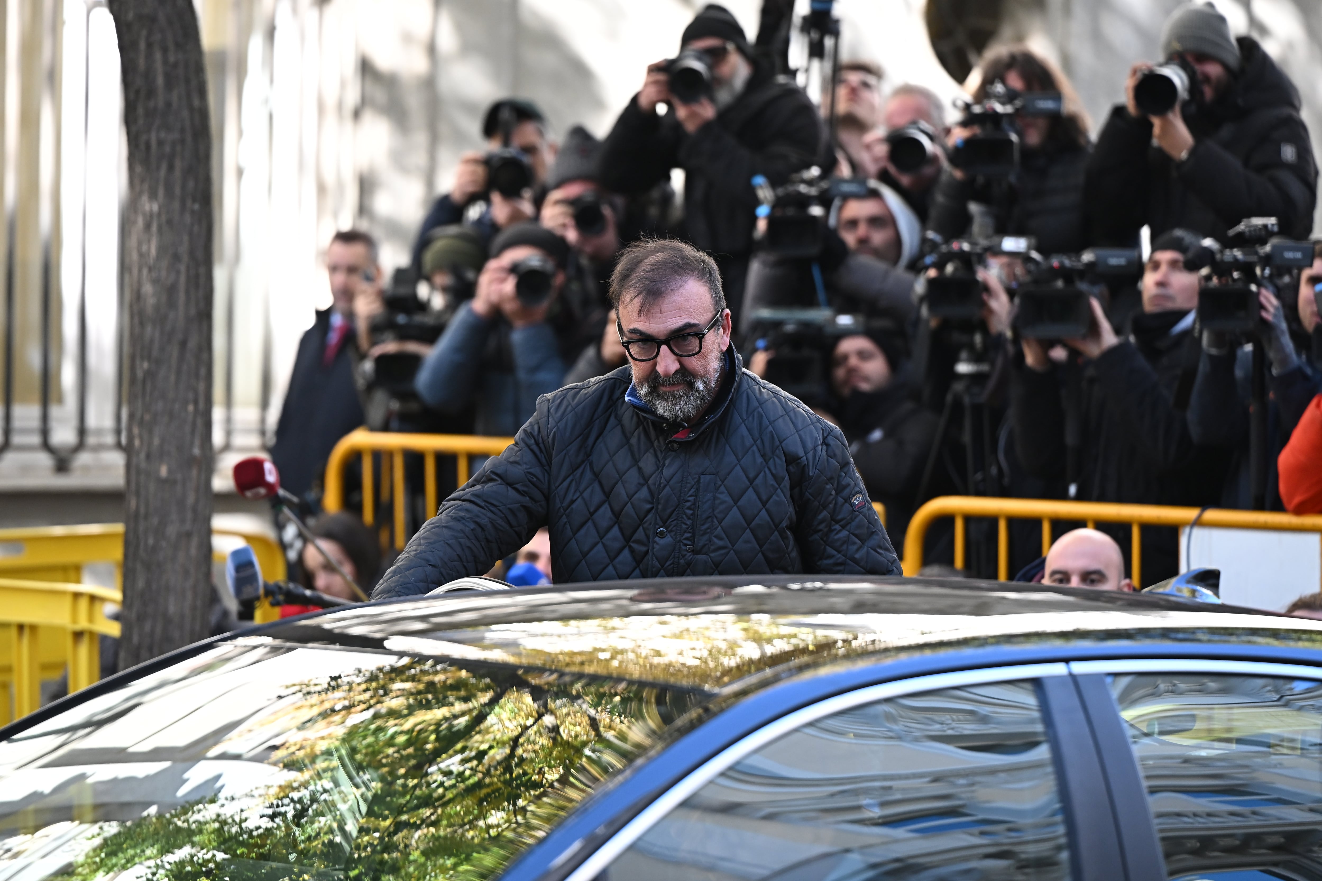 El juez envía a prisión al exministro Ábalos y a Koldo García por "riesgo extremo" de fuga | Tribunales | Cadena SER