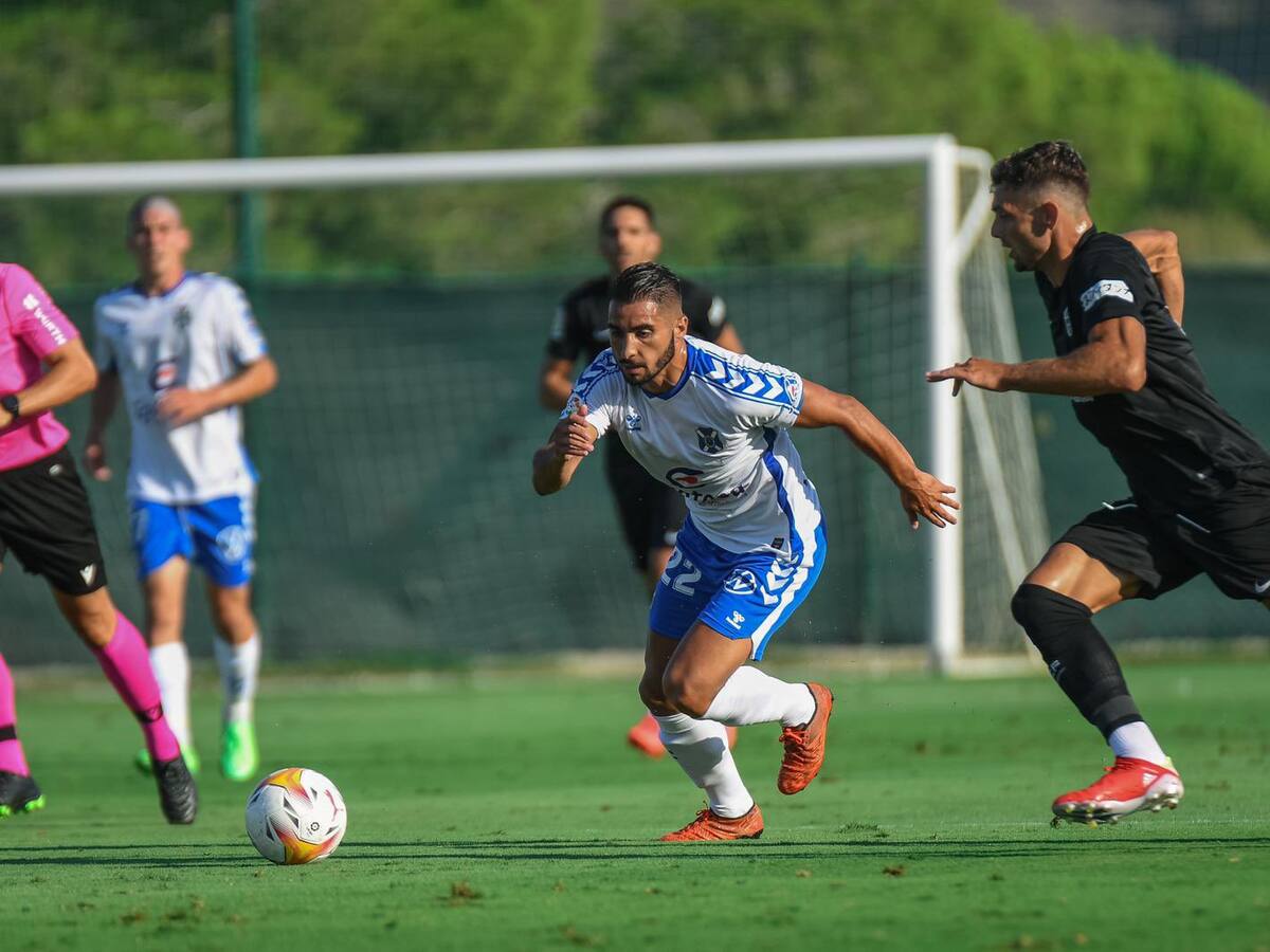 El Elche cierra otros dos amistosos contra el Rotherham United y el Cartagena