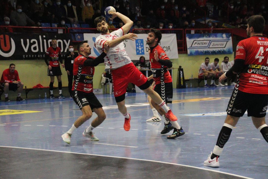 Novás-Club Balonmano Burgos