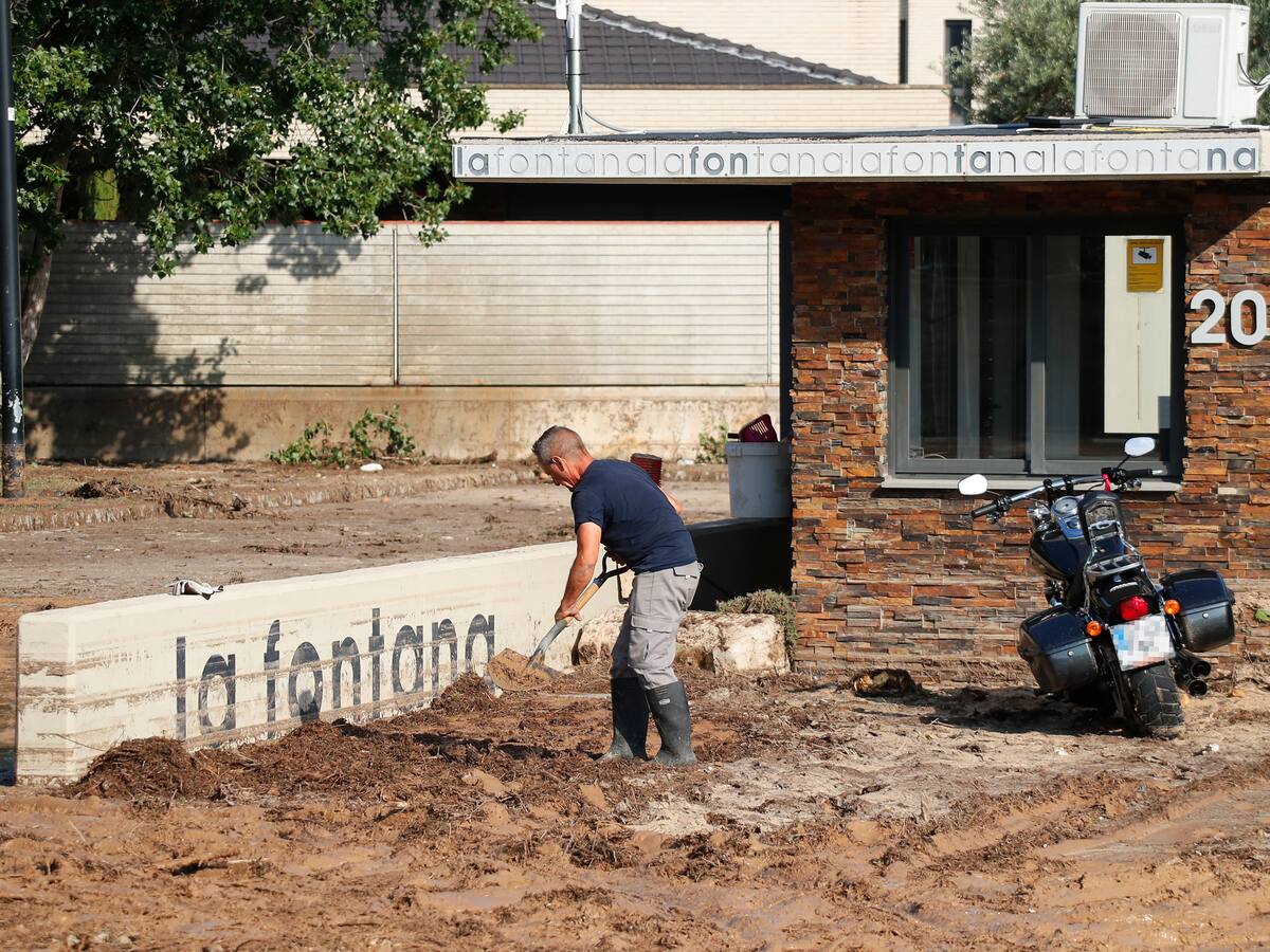 Las tormentas provocan graves daños en el Bajo Aragón, calles convertidas en ríos y una decena de rescatados en Zaragoza