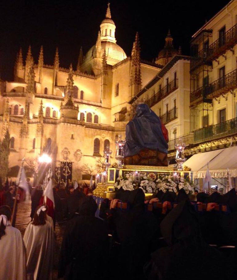 Inicio de la Semana Santa Segoviana con la procesión de la Virgen de las Angustias