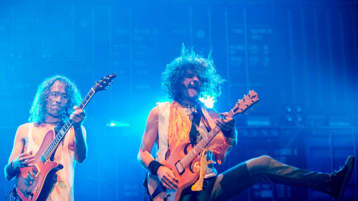 Jesús Casaña nos presenta la biografía no autorizada de Extremoduro 'Talento innato'