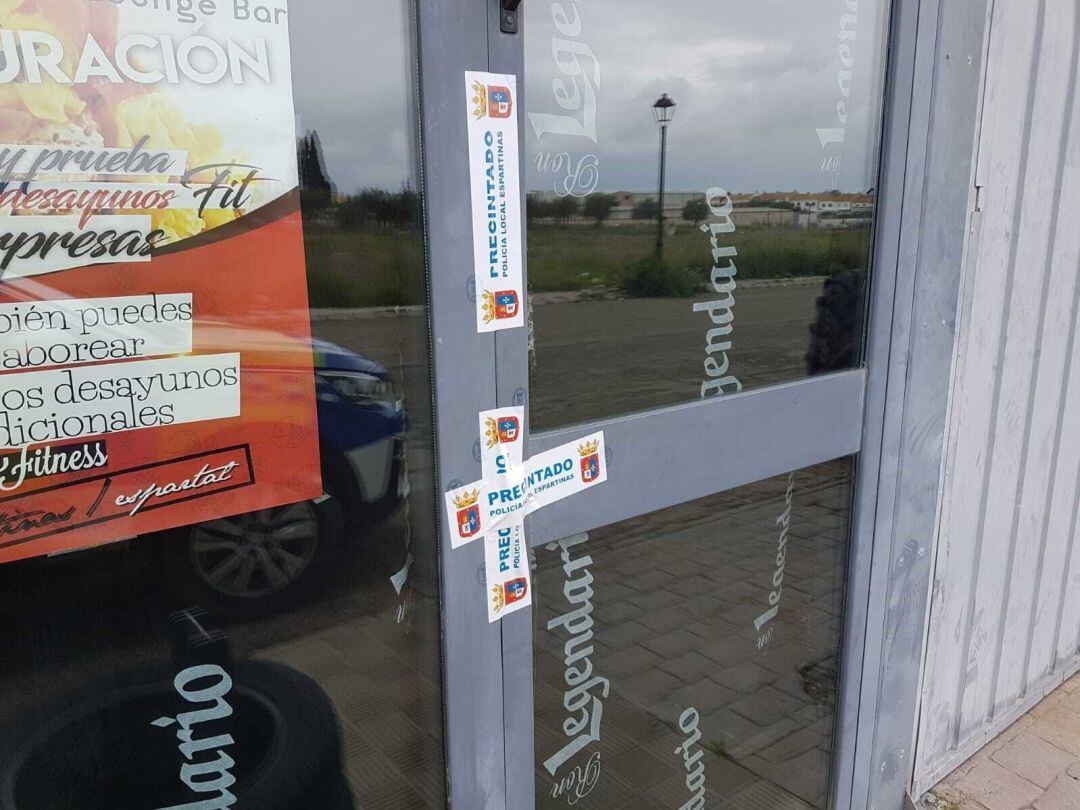 Gimnasio precintado en Espartinas