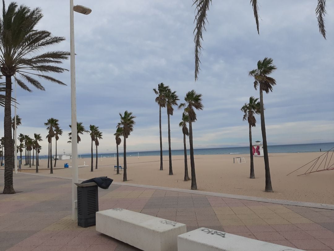 Viento en la playa de Gandia 