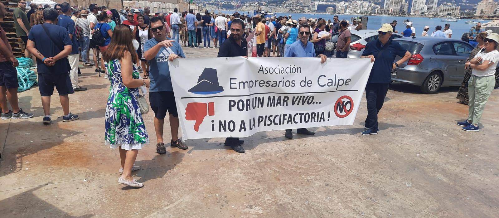 Manifestación contra la ampliación de la piscifactoría en Calp