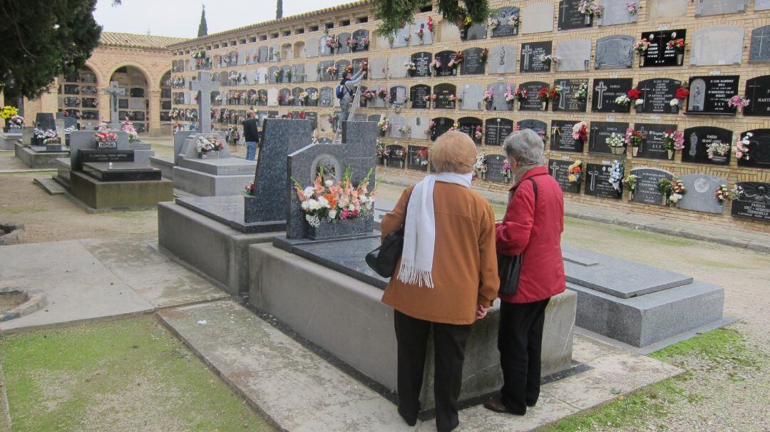 Los cementerios se preparan de cara al 1 de noviembre