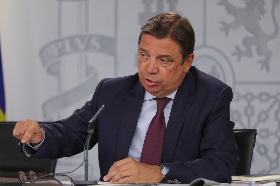 El ministro de Agricultura y Pesca en funciones, Luis Planas, durante su intervención en la rueda de prensa tras el consejo de ministros en La Moncloa.