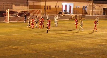 Momentos previos al saque de esquina del que llegaba el gol del Jódr C.F.