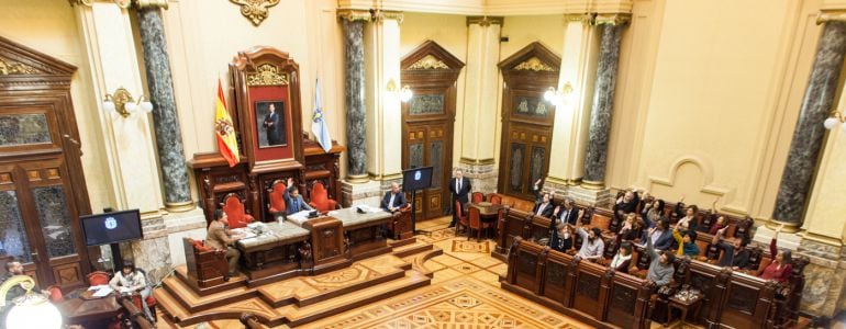 Votación de los presupuestos en el pleno municipal de A Coruña