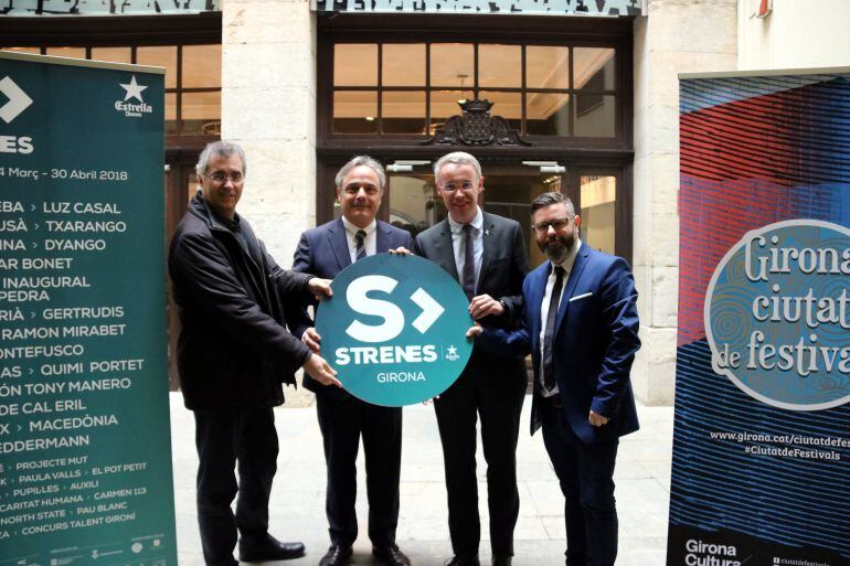 Les autoritats i el director del Festival Strenes, Xavi Pascual, en la presentació de l&#039;edició d&#039;enguany. 