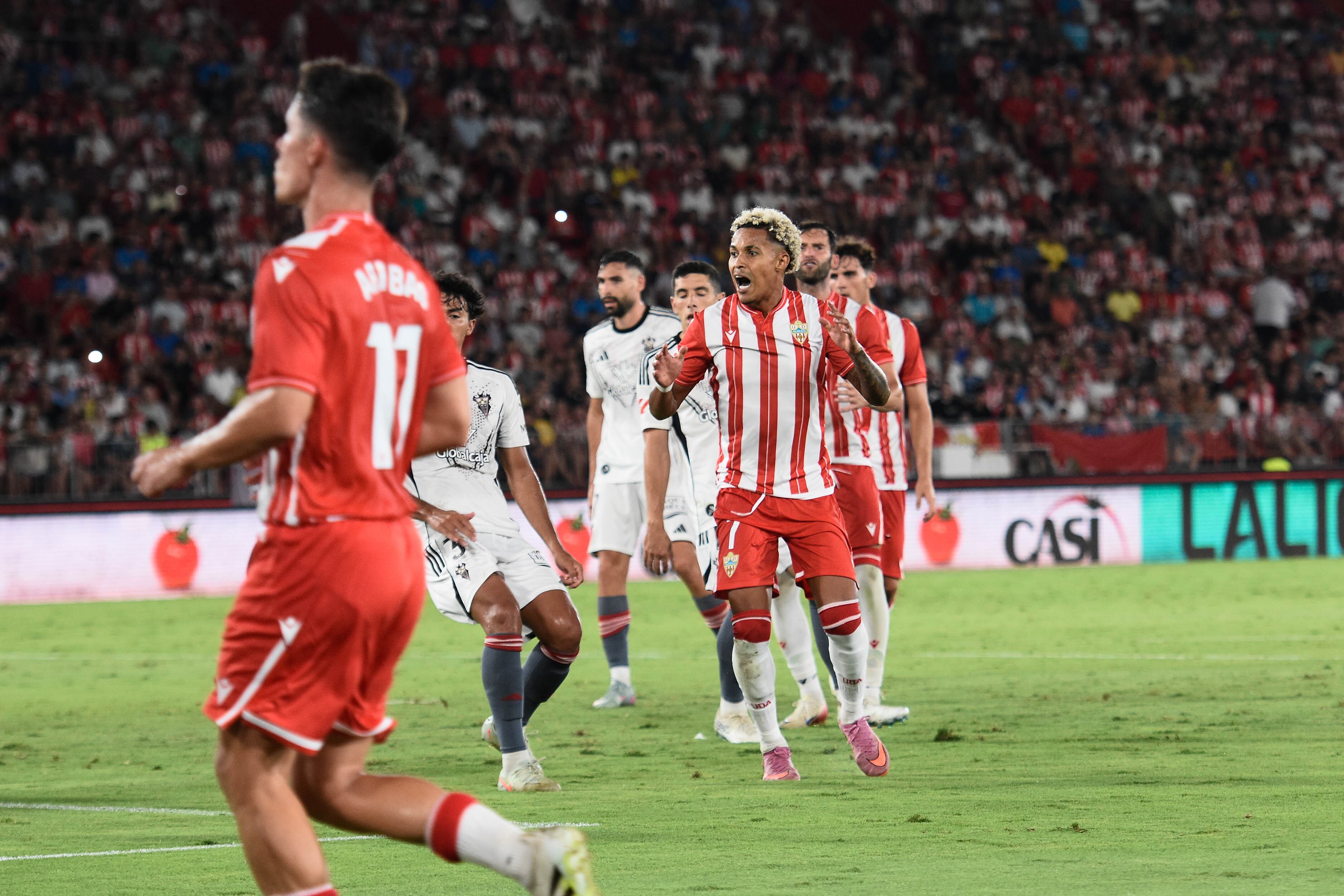 Lázaro se fue del Almería sin explotar.