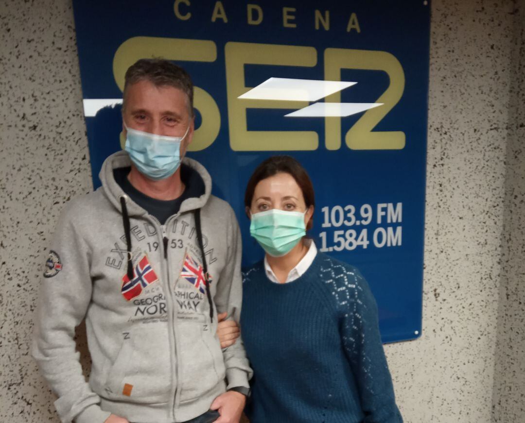 Juan Carlos Ares, ha sido paciente Covid, y Mercedes Hernández, médica de familia.