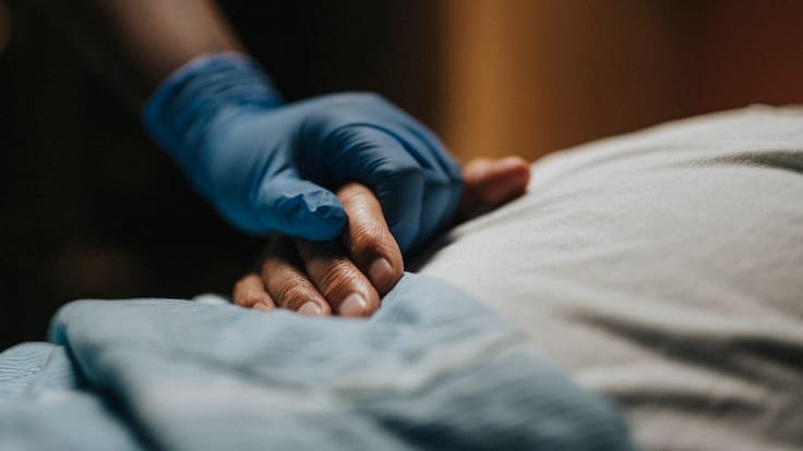 Radio Club Tenerife con sus oyentes: "No soy una hija despiadada que ha abandonado a su padre en el hospital"