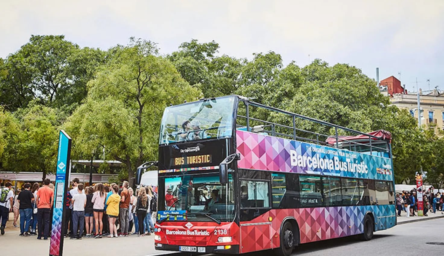Parada del bus turístic de la Sagrada Família, a Barcelona