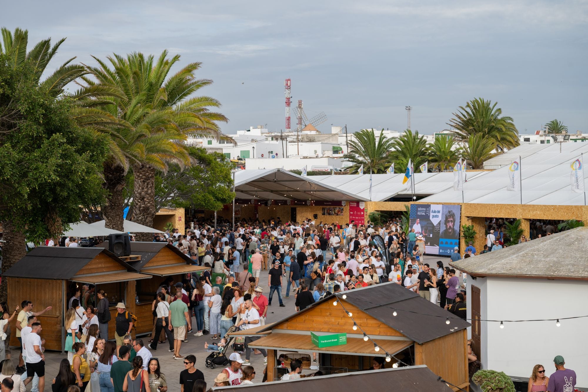 Público asistente al festival enogastronómico &#039;Sabore Lanzarote&#039; 2024.