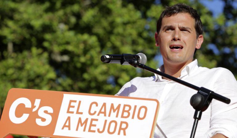 Albert Rivera, durant un mitin celebrat a Zaragoza.