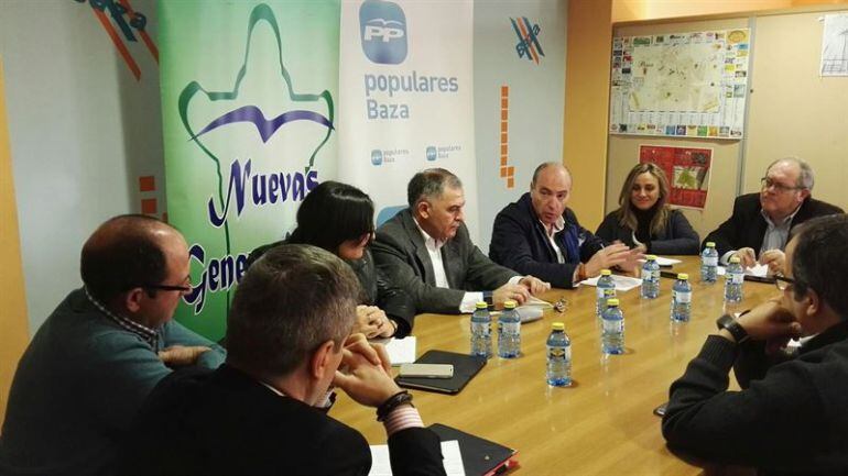 Reunión de cargos del PP de Granada con la organización agraria ASAJA celebrada en la localidad de Baza